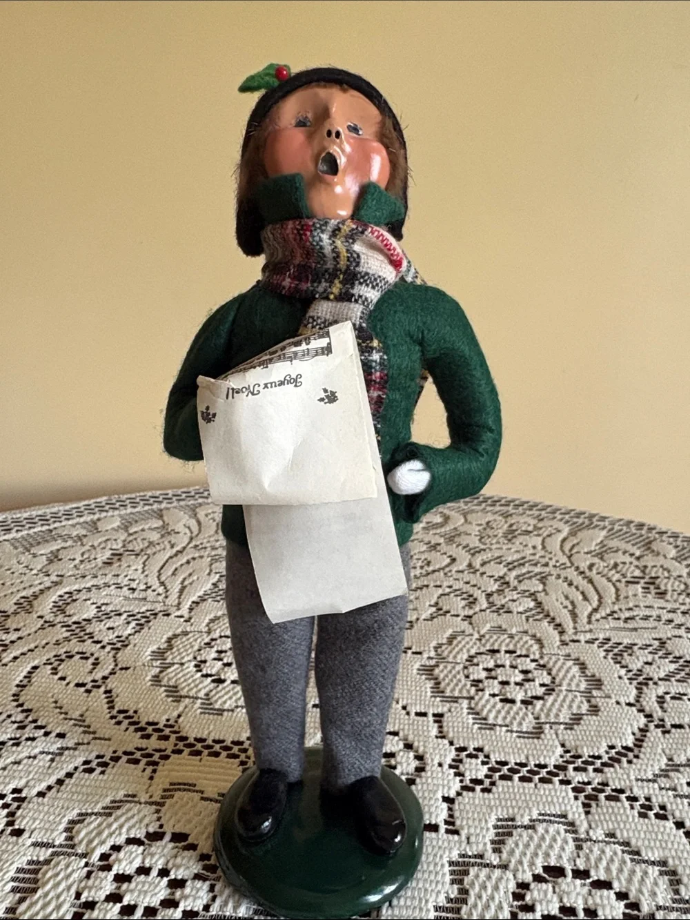 Vintage 1992 Byers Choice Caroler.